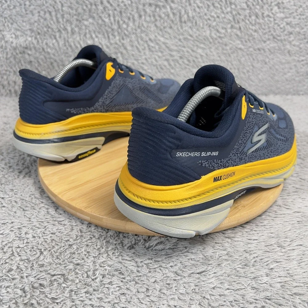 Skechers Max Cushioning Arch Fit 2.0 Shoes Mens 9.5 Wide Fit Blue Yellow GOrun
